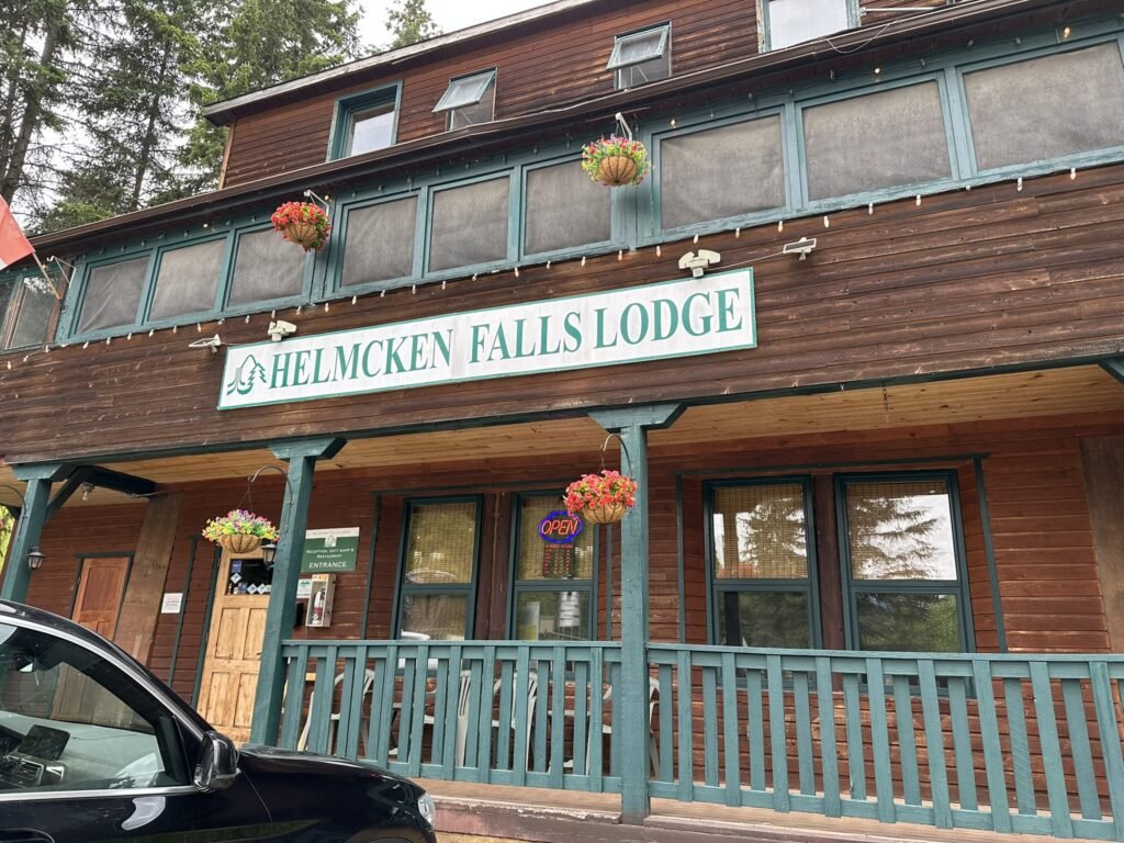 Helmcken Falls Lodge & RV Campground
