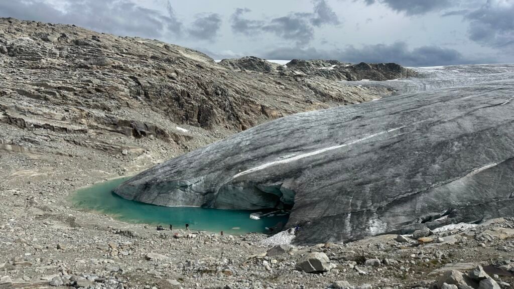 Perley Rock Trail - Glacier Lake